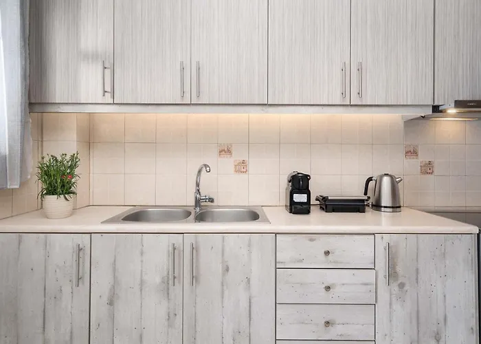 Moonstone Karterádos