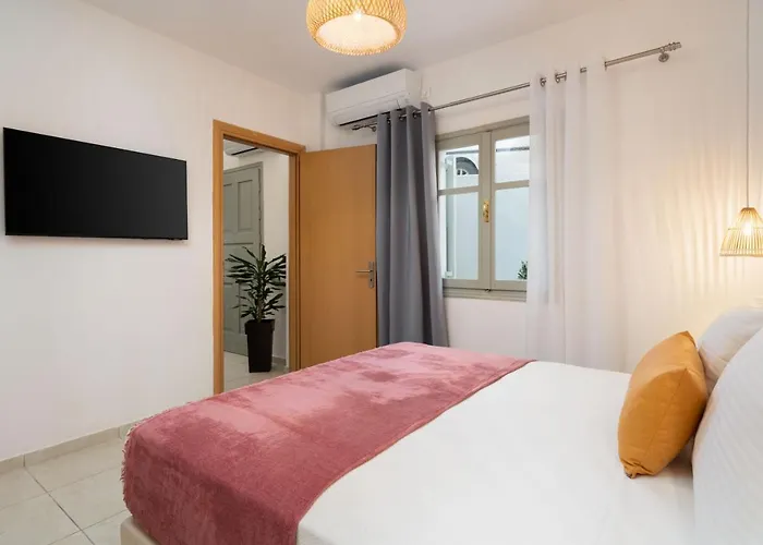 Moonstone Karterádos