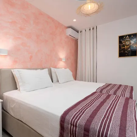 Moonstone بيت للعطل *